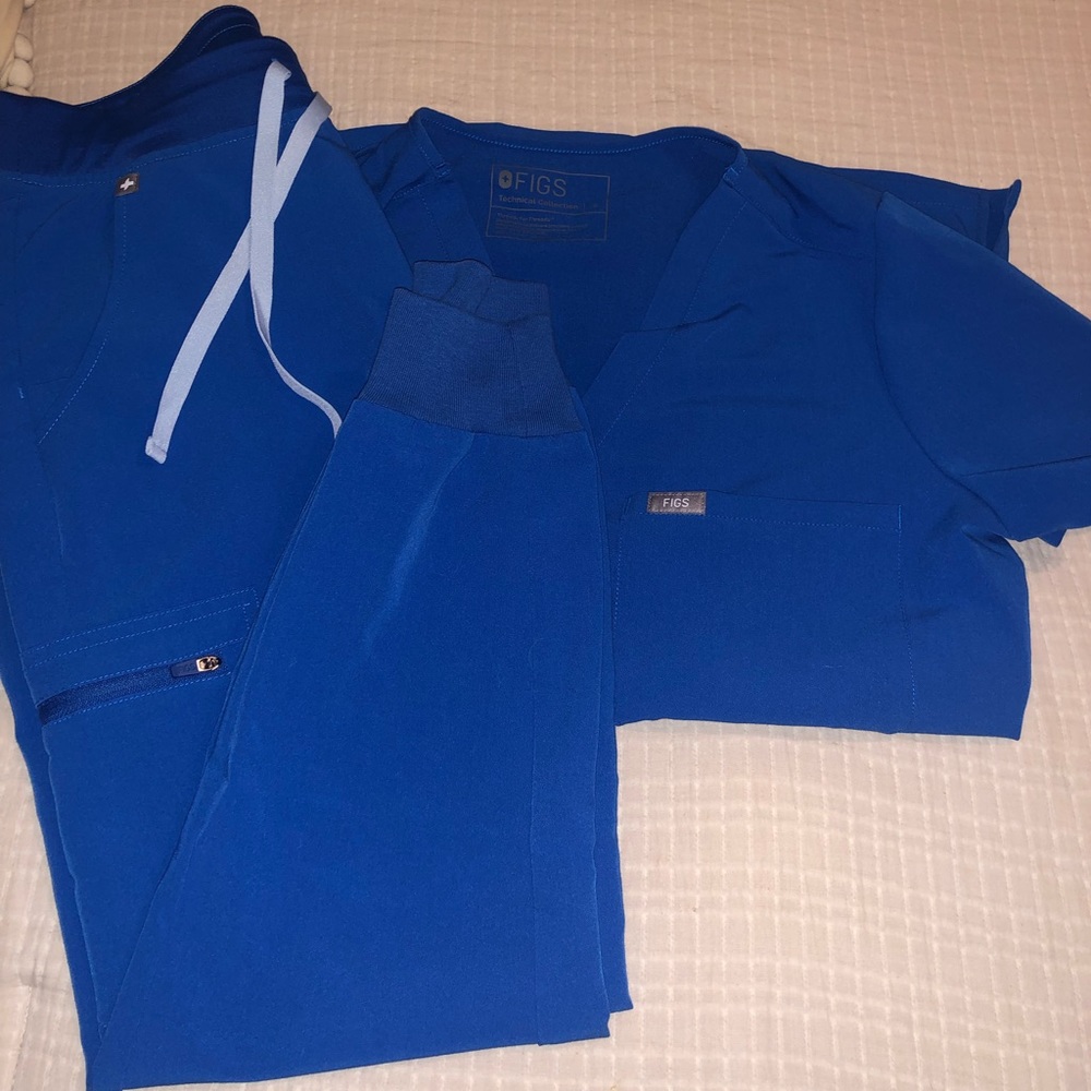 FIGS scrubs